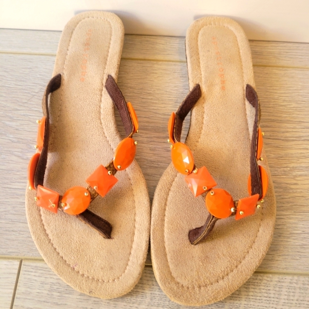 Women's Tan Short Wedge Sandle Size 7 1/2